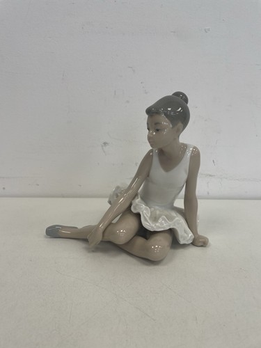 Nao lladro seated - lladro,
