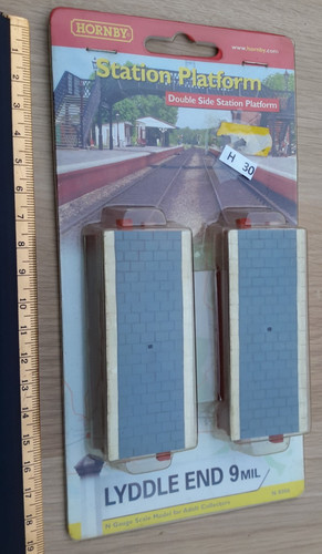 Hornby station platform double - hornby,
