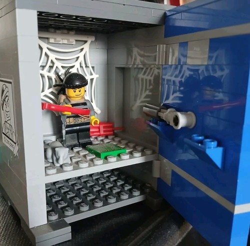Lego city coin bank - coin,