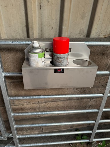 Can grab sheep hurdles - can,