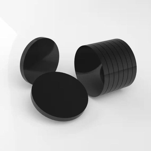 Black plastic disc - black,