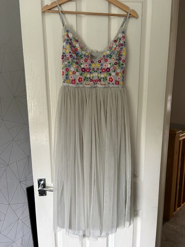 Needle thread midi style - &,