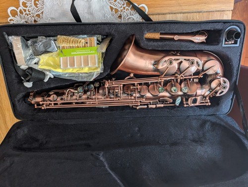 Slade alto saxophone - slade,