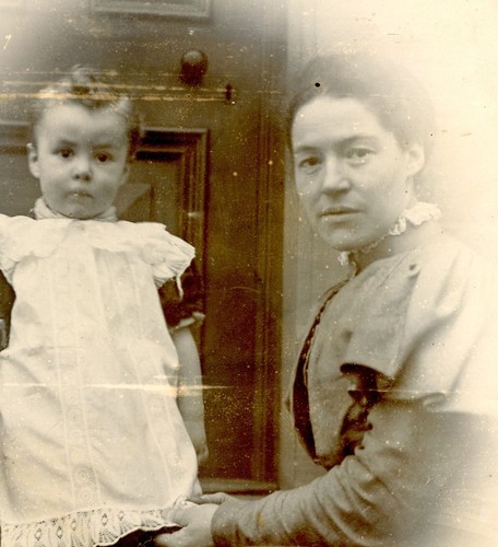 Cabinet card victorian mother - cabinet,