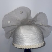 Ladies’ Fancy Ivory Hat