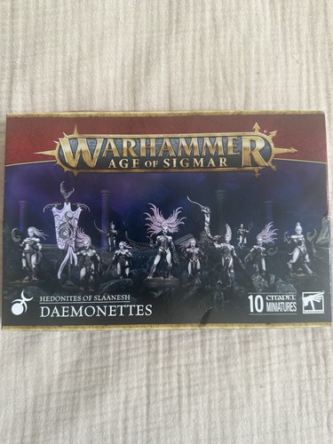 Warhammer 40k and - 40k, aos