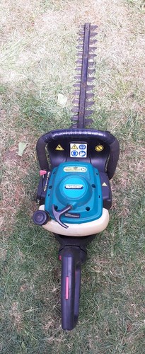 Qualcast petrol hedge trimmer - qualcast,