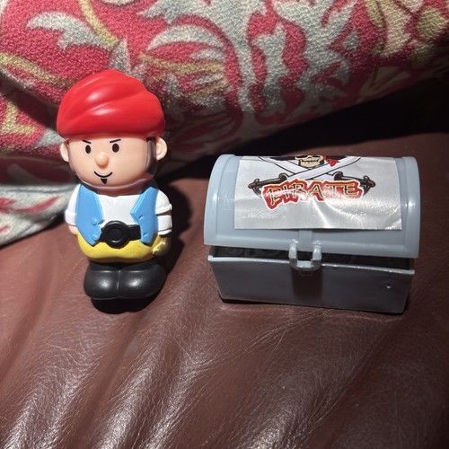 Small plastic pirate toy - small,