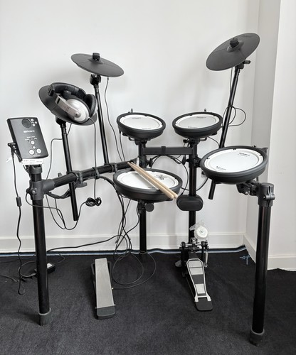 Roland dmk electronic - roland,
