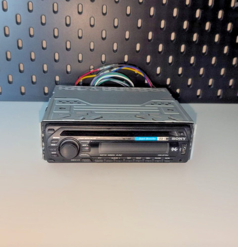 Sony cdx gt33u - cd, radio