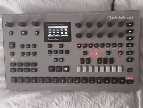 Elektron analog four - elektron,