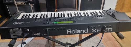 Roland synthesizer - xp-60,