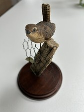 Border Fine Arts Wren on Post