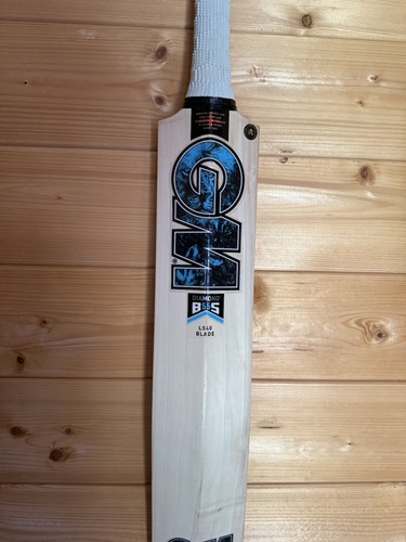 English willow cricket bat - willow,