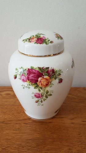 Royal albert old country - albert, roses