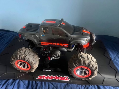 Traxxas summit 8 - traxxas,