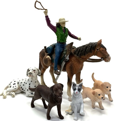 Schleich saddled brown horse - schleich,