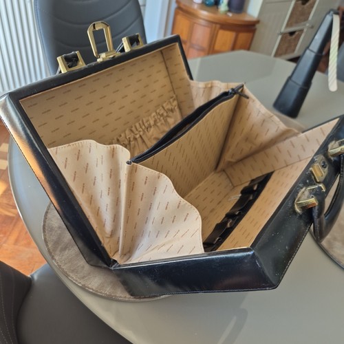 Vintage leather medical - vintage,