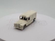 Daimler Ambulance Lesney 1/64