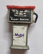 Bartons Toys MOBIL vintage 1960's  petrol pump