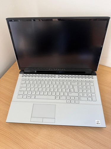 Alienware area 51m 3 - alienware, 17.3"