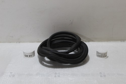 Windscreen gasket ford - gasket, fiesta