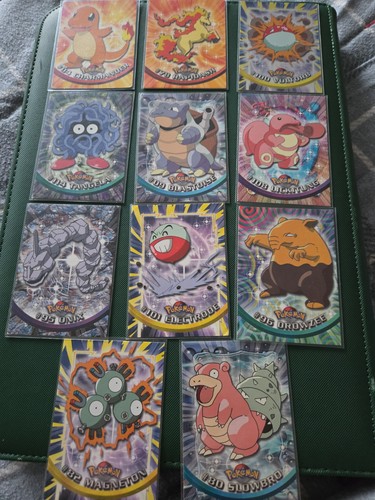 Topps pokemon cards assorted - cards,