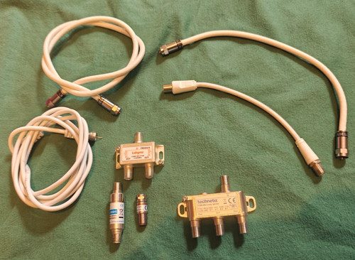 Labgear technetix splitters - &,
