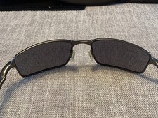 VINTAGE OAKLEY SQUARE WIRE