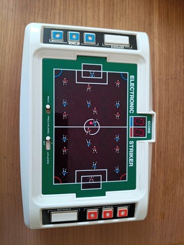 Tomy electronic striker - electronic,