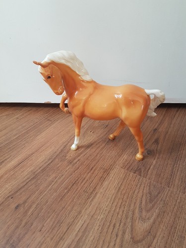 Beswick palomino horse - ,