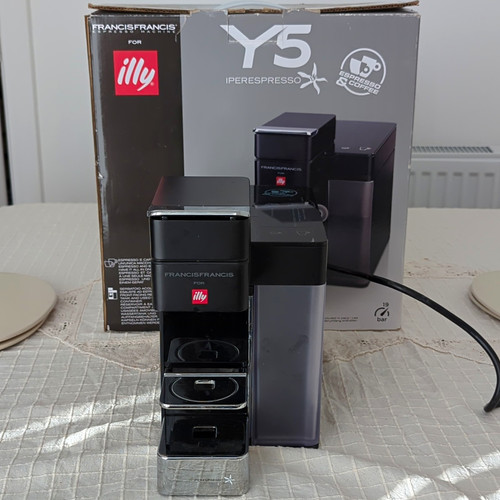 Francisfrancis illy coffee - illy, y5