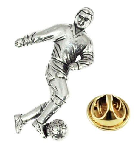 Footy pin badges 17 - 17, teams