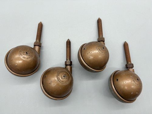 Vintage brass coloured ball - coloured,