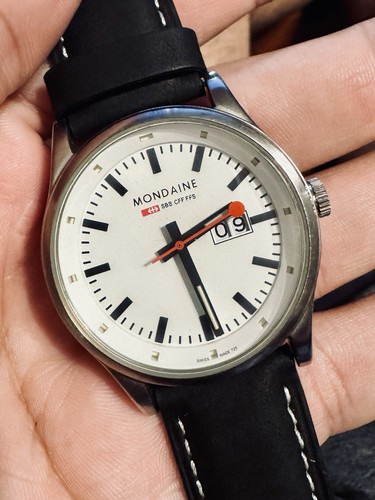 Mondaine 41mm quartz - mondaine,