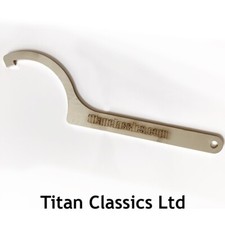 Rear hub chain adjusting tool