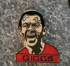 MANCHESTER UNITED RYAN GIGGS FACE ENAMEL PIN BADGE IN PERFECT CONDITION