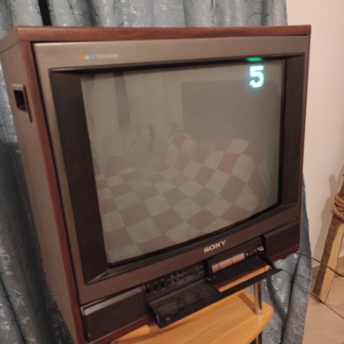 Vintage sony trinitron - vintage, tv