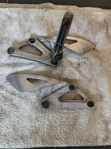 Tzr250 3ma footpeg hangers - tzr250,