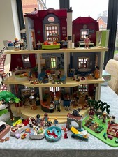PLAYMOBIL LARGE DOLLS HOUSE