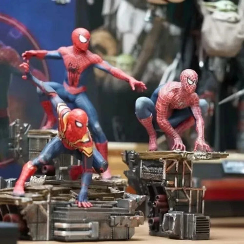 Spider man statue - spider-man,
