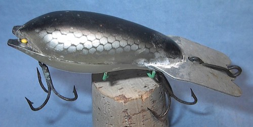 Fishing lure vintage mud bug - lure,