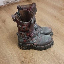 New Rock Reactor Flames Red