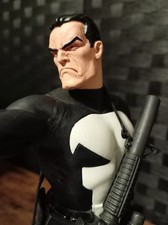 THE PUNISHER 10" Marvel Statue