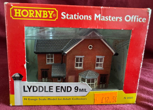 Gauge lyddle end building - end,