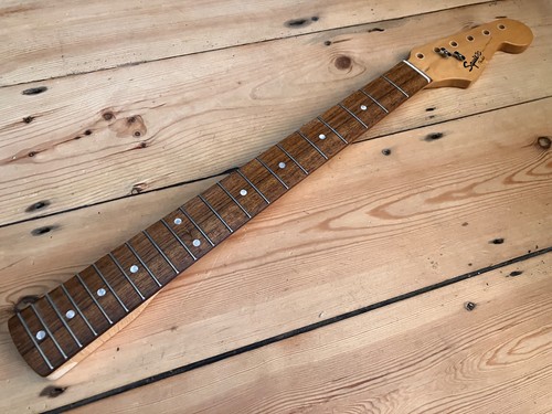 Squier stratocaster fender - squier, by