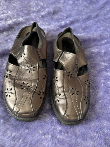 Ladies pavers pewter close toe - close,