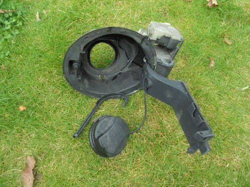 Vauxhall insignia fuel flap - vauxhall,