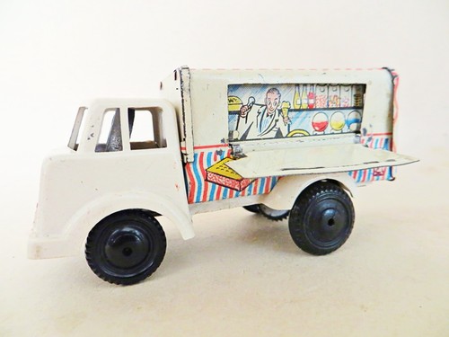 Wells brimtoy pocket - wells, toys