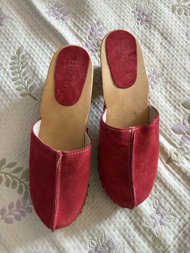 Womens wooden red clogs size - womens,